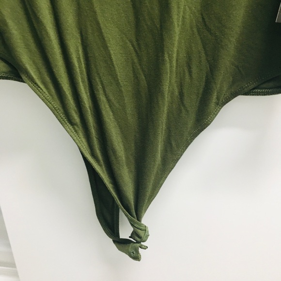 ‼️CLOSING SALE EVERYTHING MUST GO‼️ NWT Green short sleeve shirt body suit - Picture 3 of 6